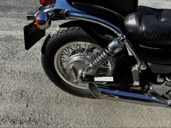 Suzuki Intruder vs 800 GLP, 2000 г.
