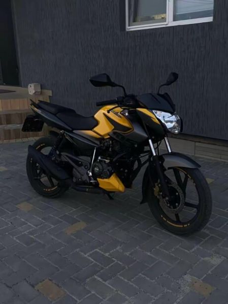 BAJAJ Pulsar, 2020 г.