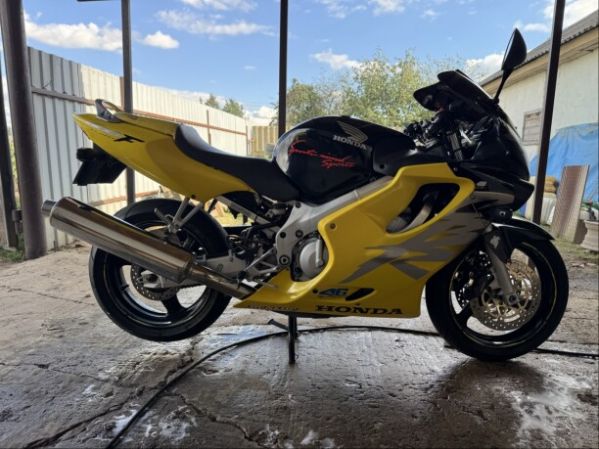 Honda CBR 600F4, 2000 г.