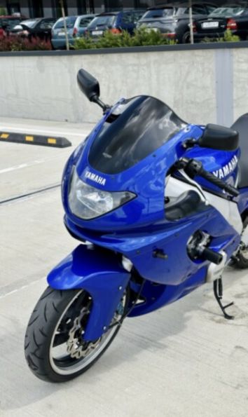 Yamaha YZF, 2001 г.
