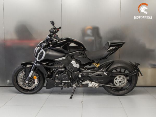 Ducati Diavel V4, 2023 г.