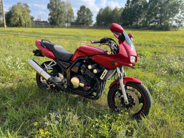Yamaha FZS, 2000 г.