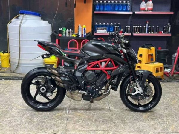 MV Agusta Brutale 800, 2017 г.