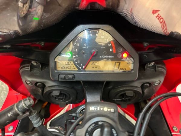 Honda CBR 1000RR Fireblade, 2004 г.
