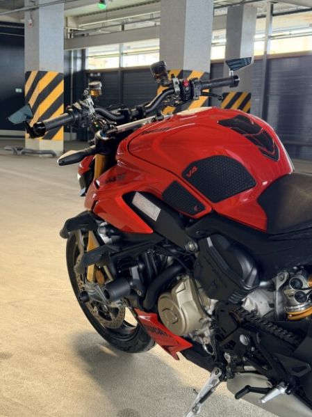 Ducati Streetfighter V4S, 2024 г.