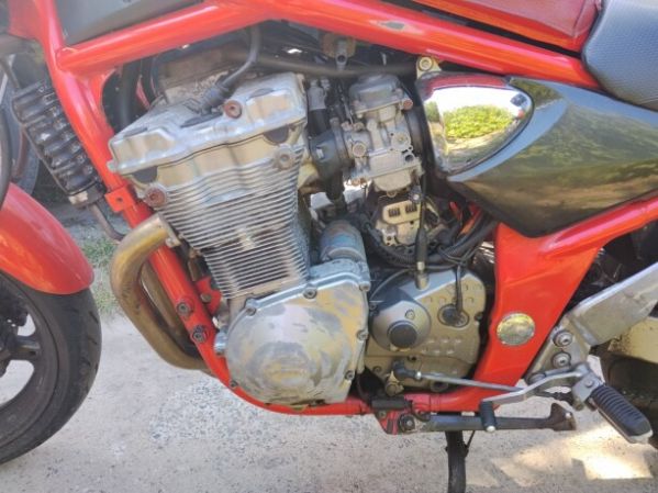 Suzuki GSF, 2000 г.