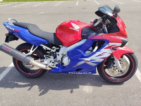 Honda CBR f4, 1999 г.