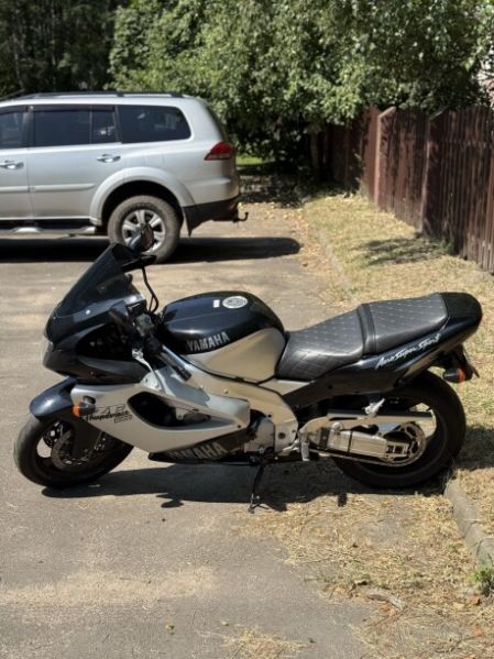 Yamaha YZF, 2000 г.