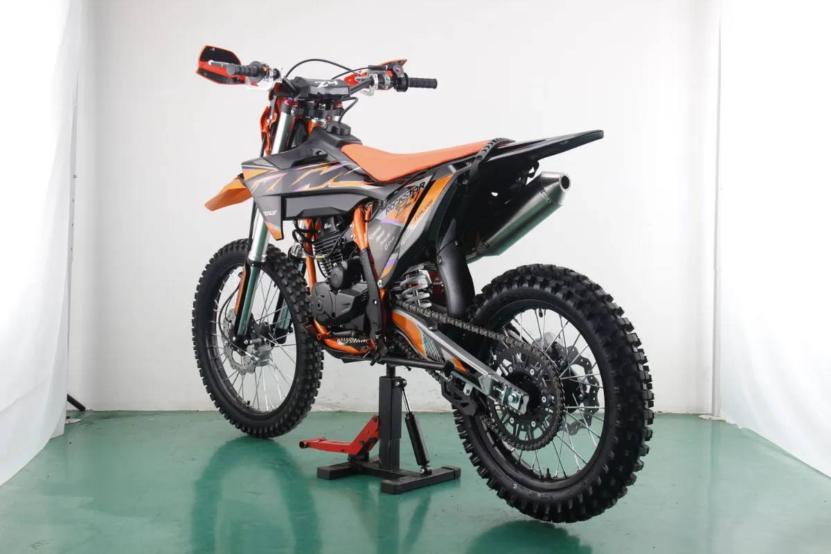 Кроссовый Racer Z 4, 2025 г.