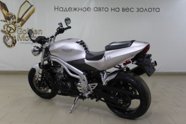 Triumph Daytona, 2001 г.