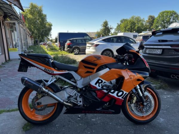Honda CBR 929RR, 2000 г.