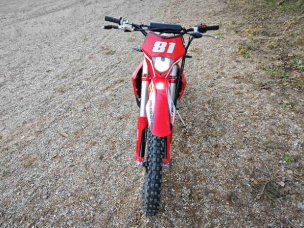 Regulmoto Holeshot Red Edition, 2026 г.