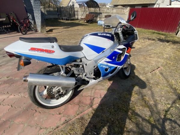 Suzuki GSX-R 750 кубов, 1999 г.