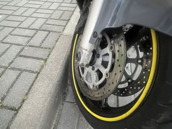 Suzuki GSX-R, 2001 г.