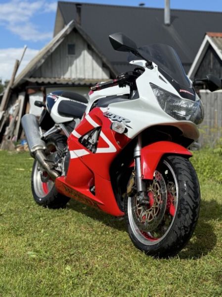 Honda CBR, 2001 г.