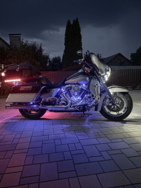 Harley-Davidson CVO FLHTCUSE7, 2012 г.