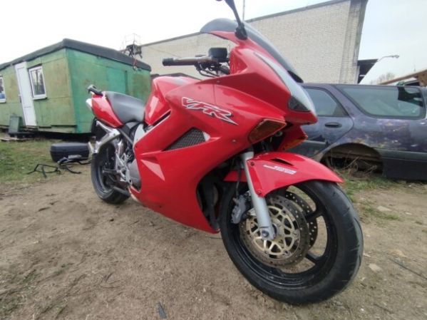 Honda VFR, 2001 г.