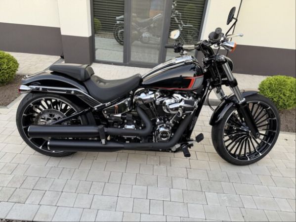 Harley-Davidson Breakout, 2024 г.