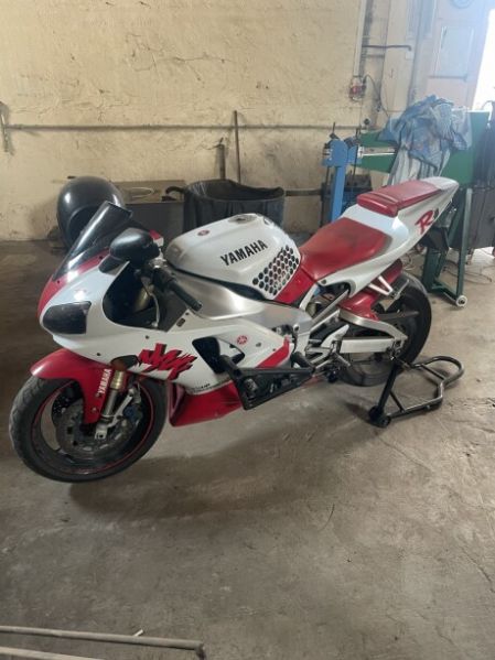 Yamaha YZF, 1998 г.