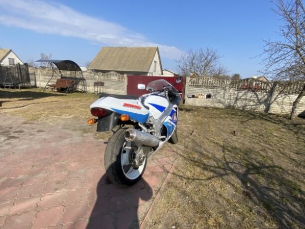Suzuki GSX-R 750 кубов, 1999 г.