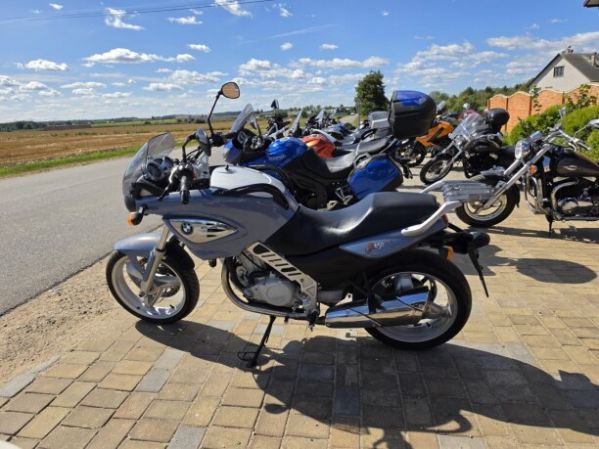 BMW F, 2001 г.