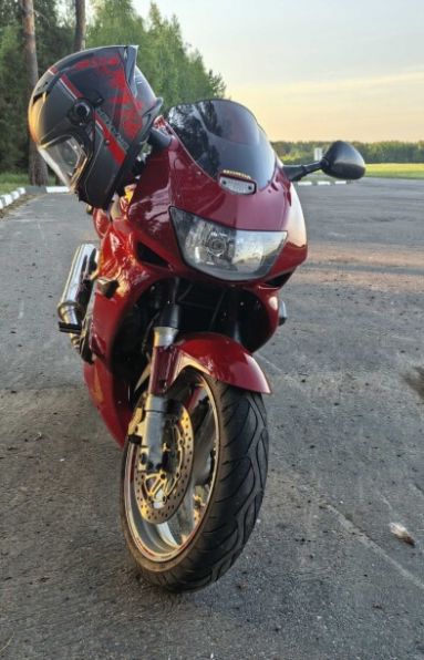 Honda VTR, 2000 г.