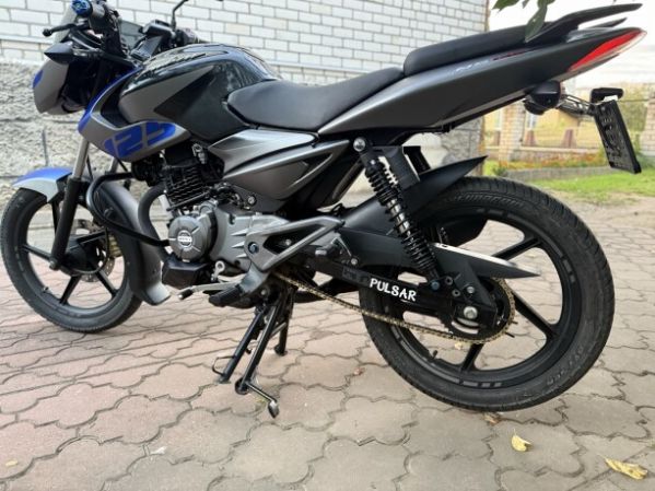 BAJAJ Pulsar, 2023 г.