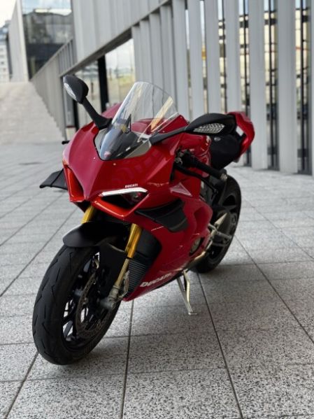 Ducati Superbike Panigale V4S, 2020 г.