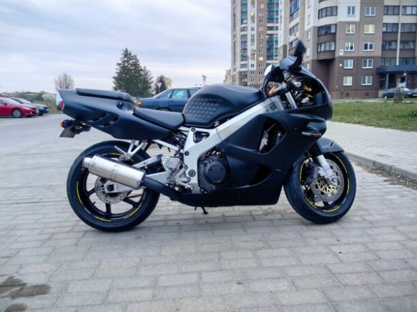 Honda CBR 919RR, 1995 г.
