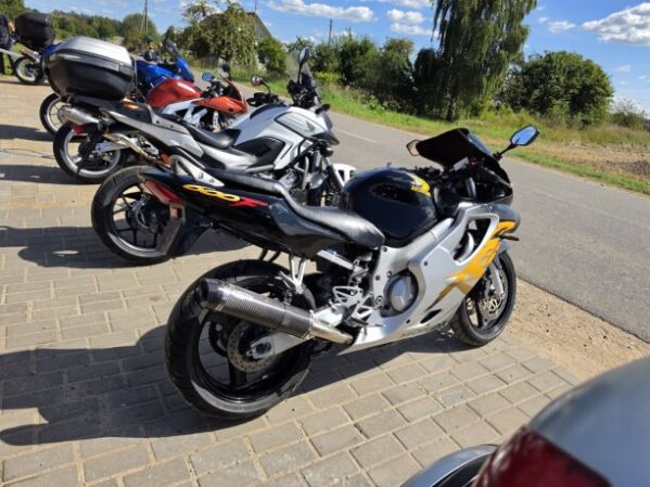 Honda CBR Ф4, 1999 г.