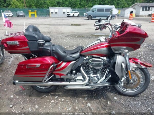 Harley-Davidson CVO FLTRUSE Road Glide, 2016 г.