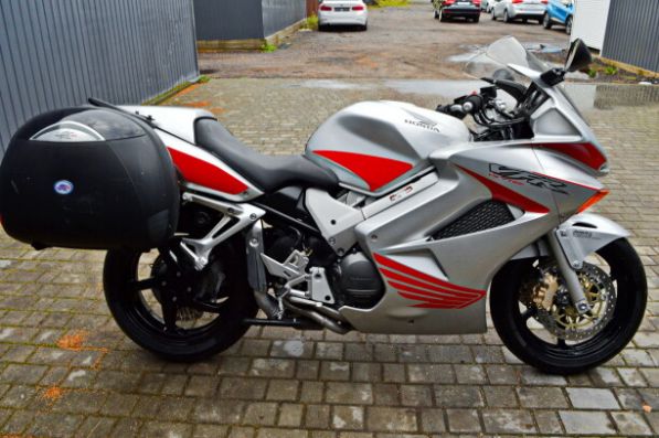 Honda VFR 800 Vtec c ABS, 2002 г.