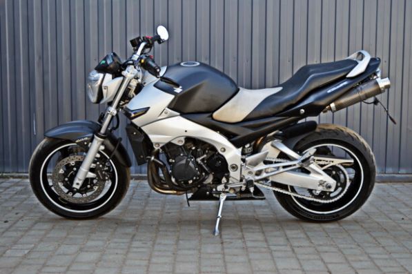 Suzuki GSR 600, 2006 г.