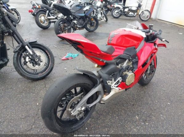 Ducati Panigale V4, 2025 г.