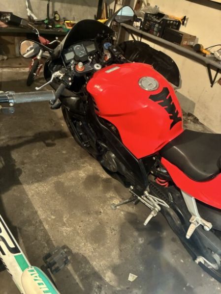 Aprilia RSV mile, 2001 г.