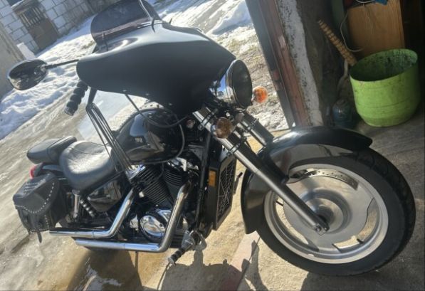 Honda VT 1100, 2000 г.