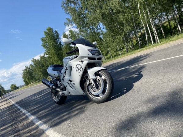Kawasaki ZXR, 1995 г.