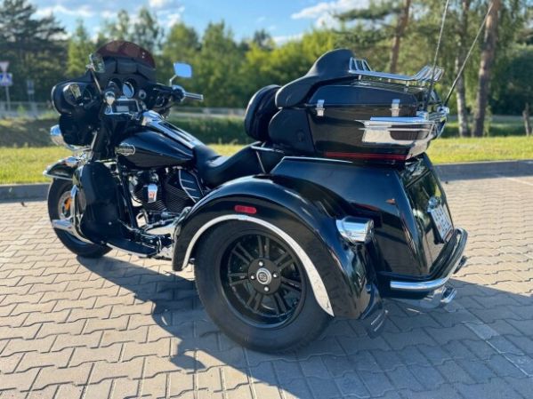 Harley-Davidson Trike FLHTCUTG, 2010 г.