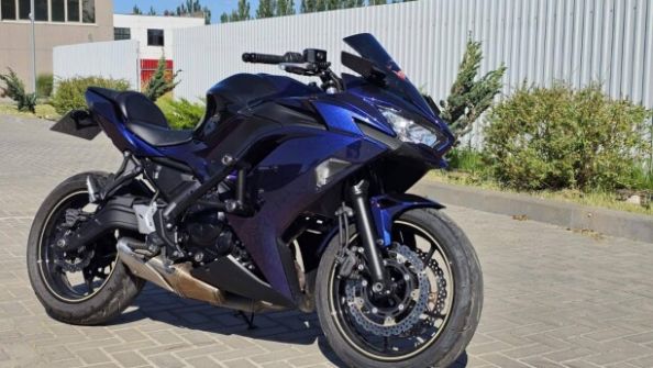  EX 650P