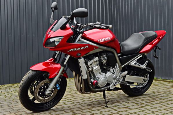Yamaha FZS 1000 Fazer, 2002 г.