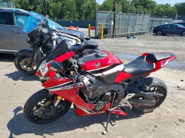 Honda CBR 1000 RR, 2021 г.