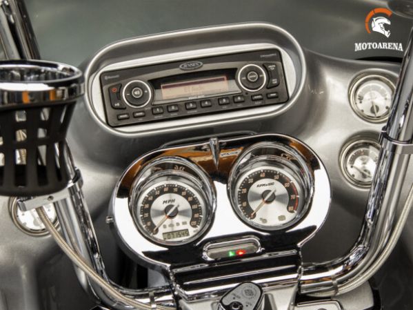 Harley-Davidson CVO Road Glide FLTRSE3, 2009 г.
