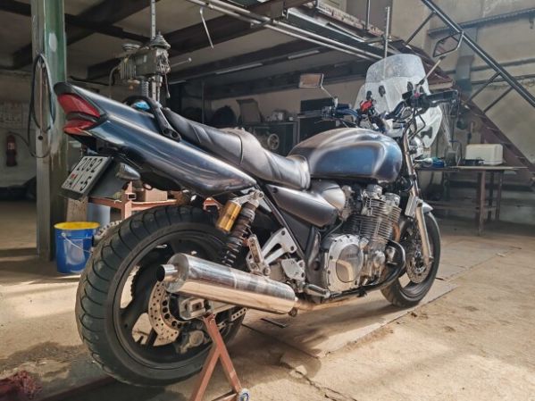 Yamaha XJR, 2000 г.