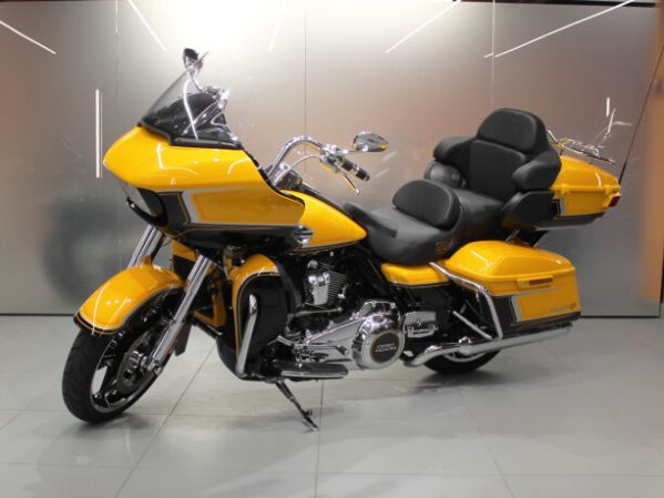 Harley-Davidson Road Glide CVO, 2022 г.