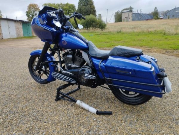 Harley-Davidson Road Glide FLTRX Custom, 2012 г.