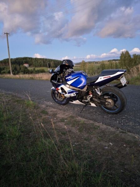 Suzuki GSX-R, 2001 г.