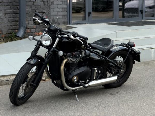 Triumph Bonneville Bobber, 2017 г.