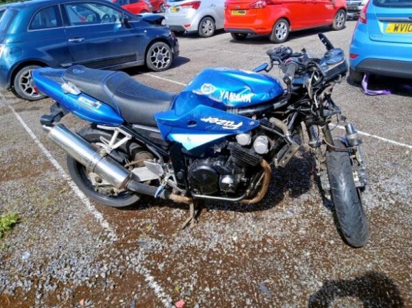 Yamaha FZS, 1999 г.