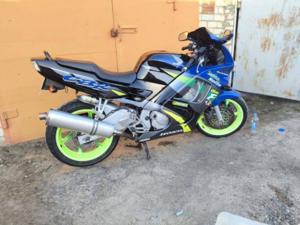 Honda CBR f3, 1996 г.