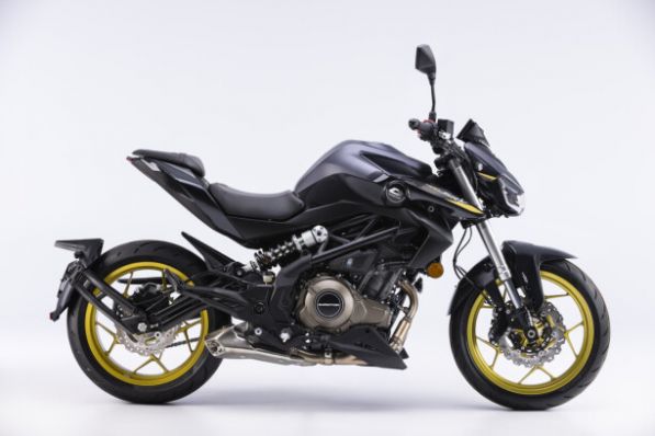 QJ MOTOR SRK 400, 2026 г.